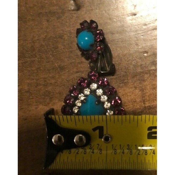 VINTAGE 1960 ERA KENNTH JAY LANE PINK GLASS CRYSTAL BLUE RESIN CLIP ON EARRINGS - Picture 4 of 7